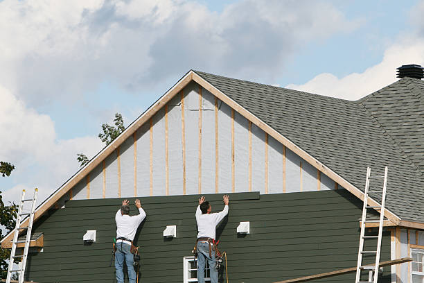 Professional Siding technician working in Hannastown, PA